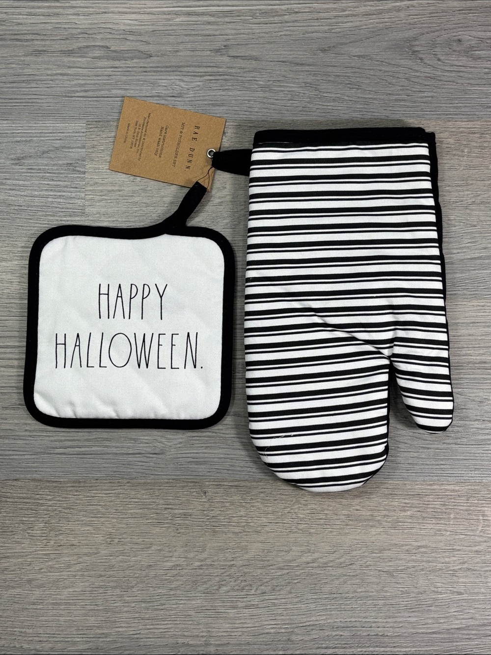 Rae Dunn HAPPY HALLOWEEN Mitt & Pot Holder Set NEW